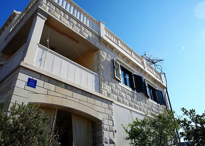 With Parking Space Sumartin, Brac - 11387